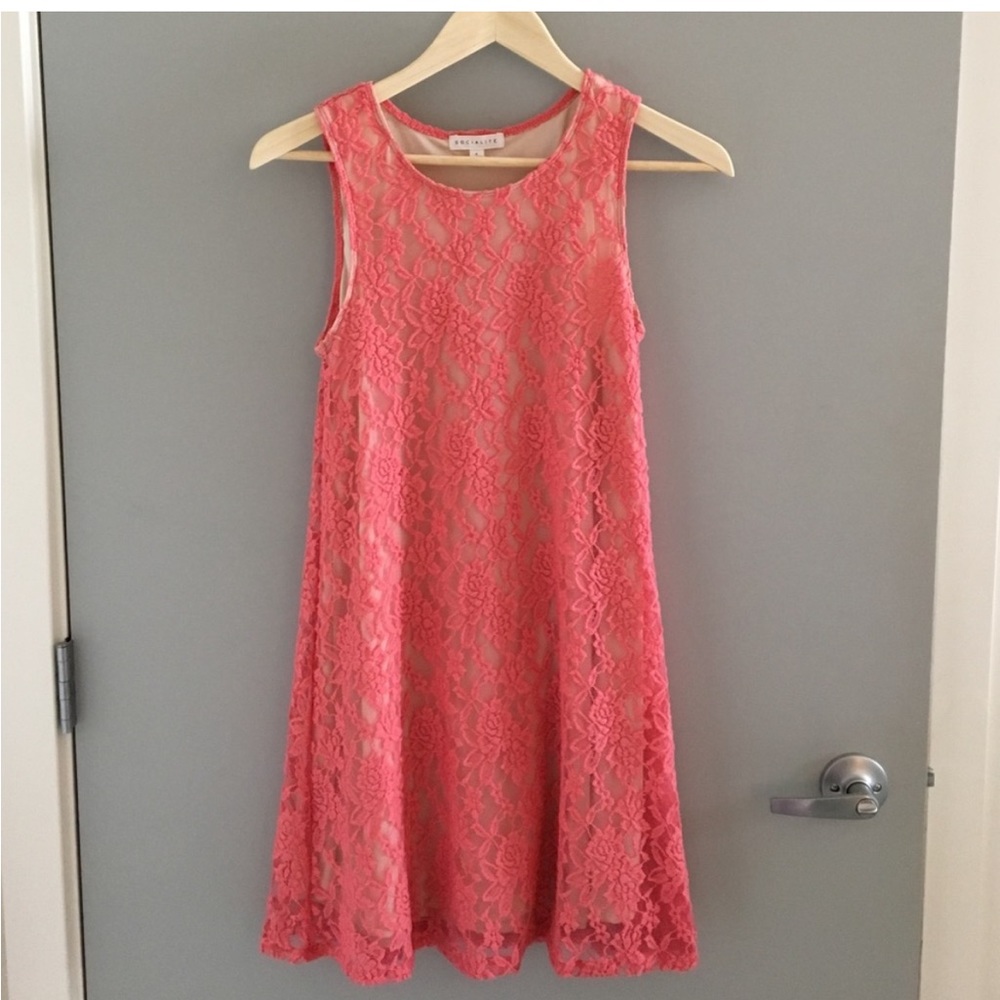 Socialite Pink Lace Dress - Picture 2 of 5